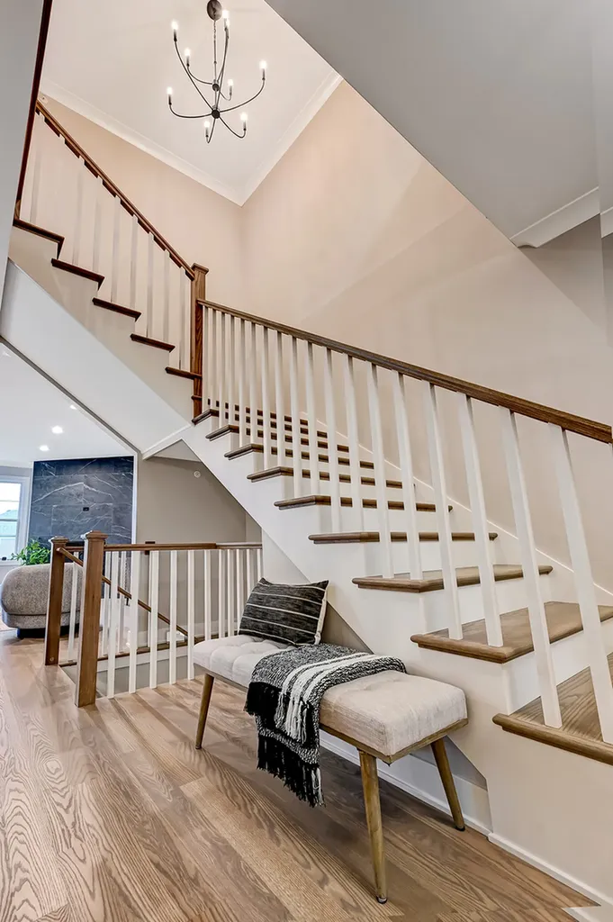 139 Harding Court Glen Ellyn IL 60137