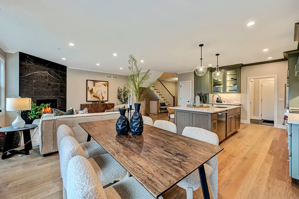 139 Harding Court Glen Ellyn IL 60137