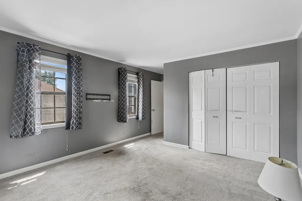 213 Campbell Drive Bolingbrook IL 60440