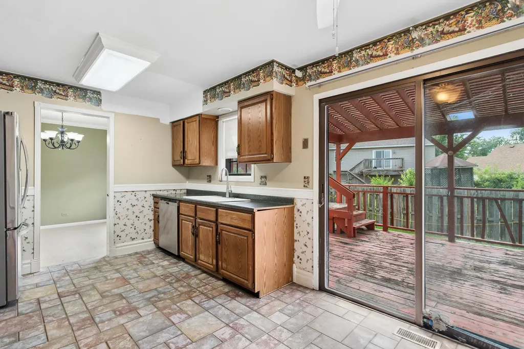 213 Campbell Drive Bolingbrook IL 60440