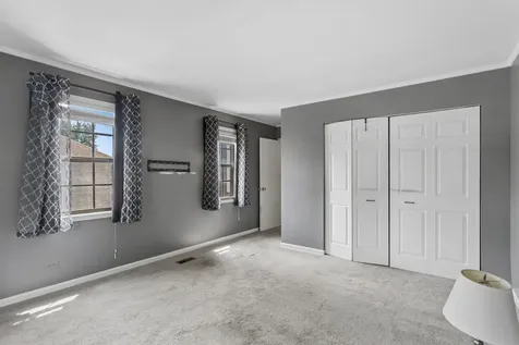 213 Campbell Drive Bolingbrook IL 60440