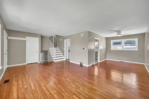 10 North Adams Drive Addison IL 60101