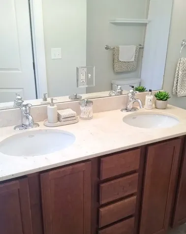 4753 North Beacon Street Chicago IL 60640