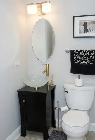 4753 North Beacon Street Chicago IL 60640