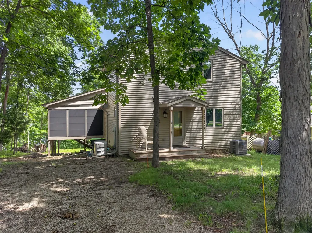 1241 Sunnyslope Drive Varna IL 61375