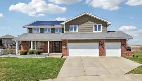 19328 Woodfield Court Tinley Park IL 60487