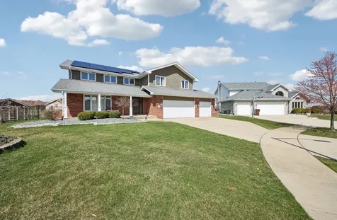 19328 Woodfield Court Tinley Park IL 60487