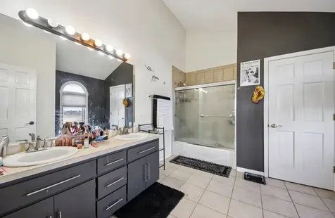 19328 Woodfield Court Tinley Park IL 60487