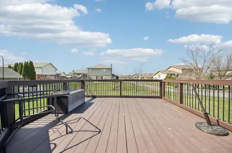 19328 Woodfield Court Tinley Park IL 60487