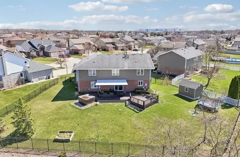 19328 Woodfield Court Tinley Park IL 60487