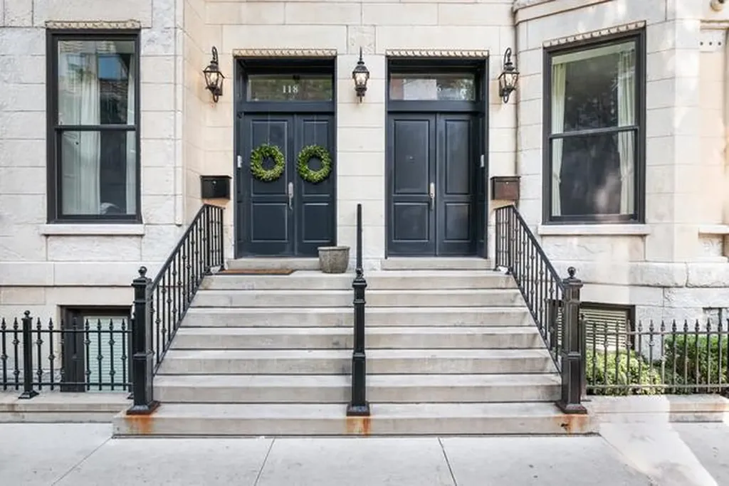 116 West Chestnut Street Chicago IL 60610