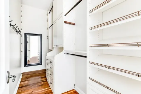 116 West Chestnut Street Chicago IL 60610