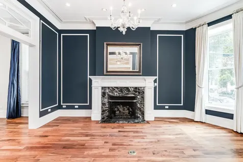 116 West Chestnut Street Chicago IL 60610