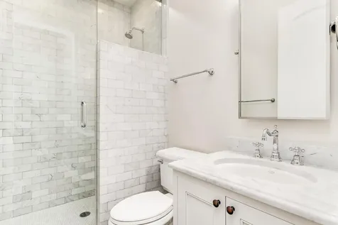 116 West Chestnut Street Chicago IL 60610
