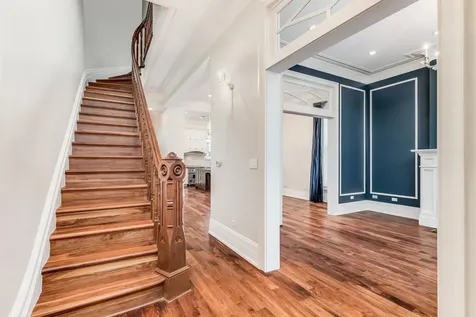 116 West Chestnut Street Chicago IL 60610
