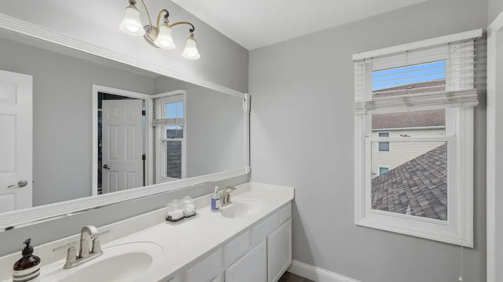 1116 Adler Street Carol Stream IL 60188