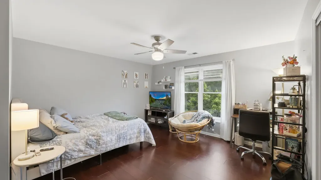 1116 Adler Street Carol Stream IL 60188