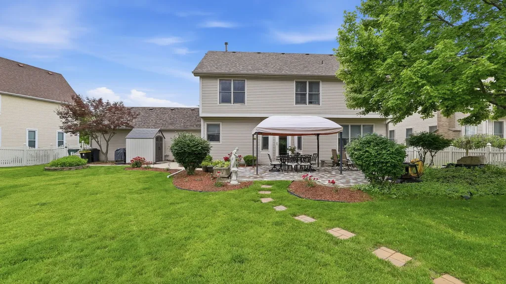 1116 Adler Street Carol Stream IL 60188