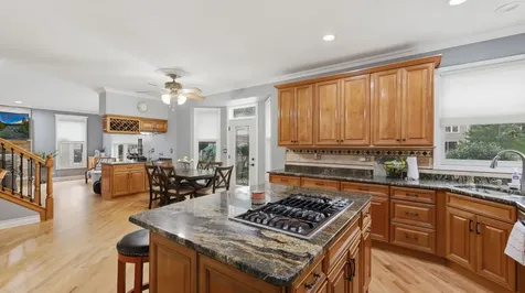 1116 Adler Street Carol Stream IL 60188
