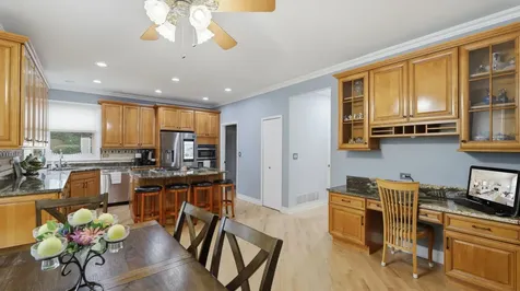 1116 Adler Street Carol Stream IL 60188