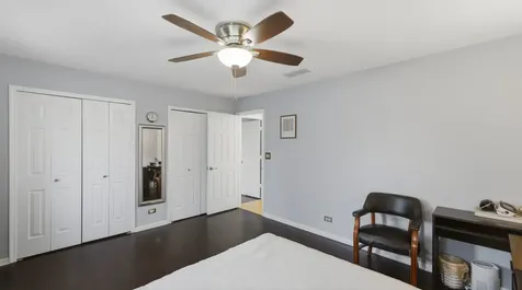 1116 Adler Street Carol Stream IL 60188