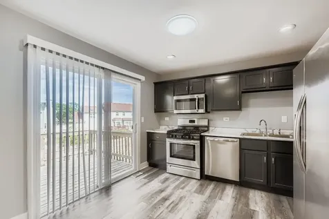 5611 Allemong Drive Matteson IL 60443