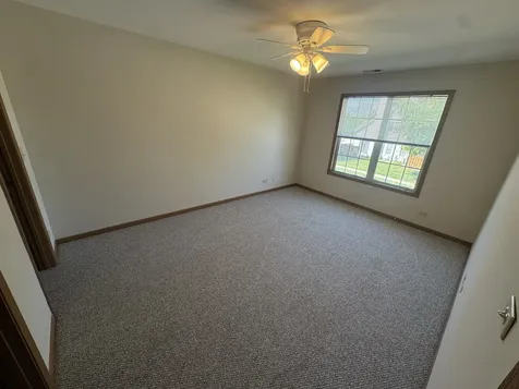 267 Yorkshire Court Gurnee IL 60031