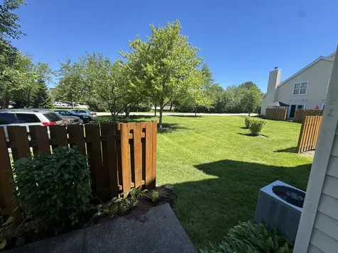 267 Yorkshire Court Gurnee IL 60031