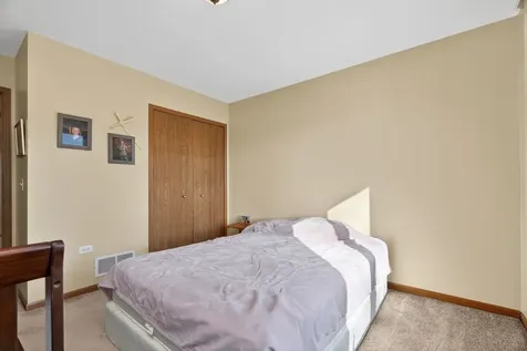 2700 Eagle Drive Joliet IL 60436
