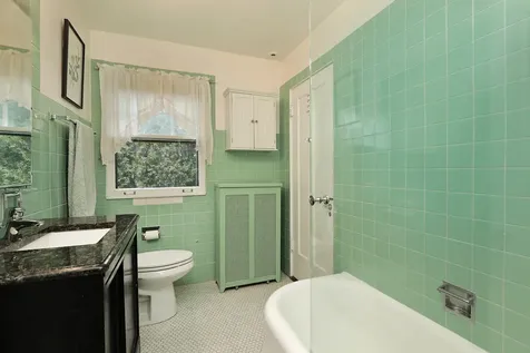 1370 Forest Avenue Highland Park IL 60035