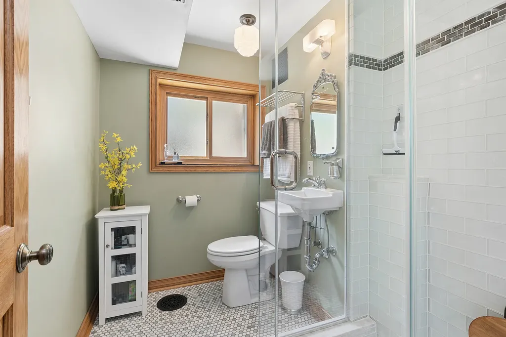 7933 Glen Lane Darien IL 60561
