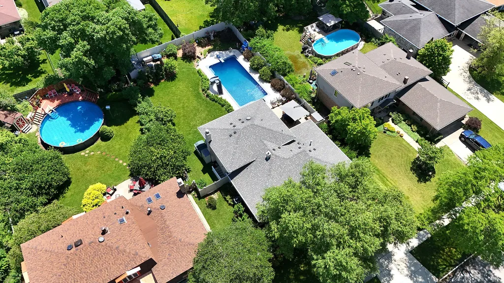 7933 Glen Lane Darien IL 60561