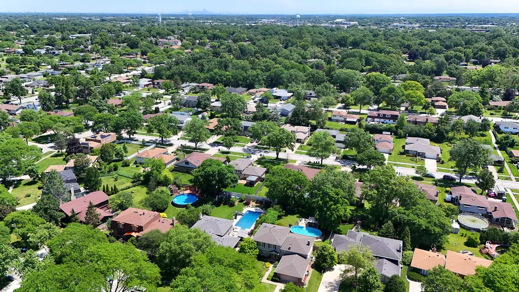 7933 Glen Lane Darien IL 60561