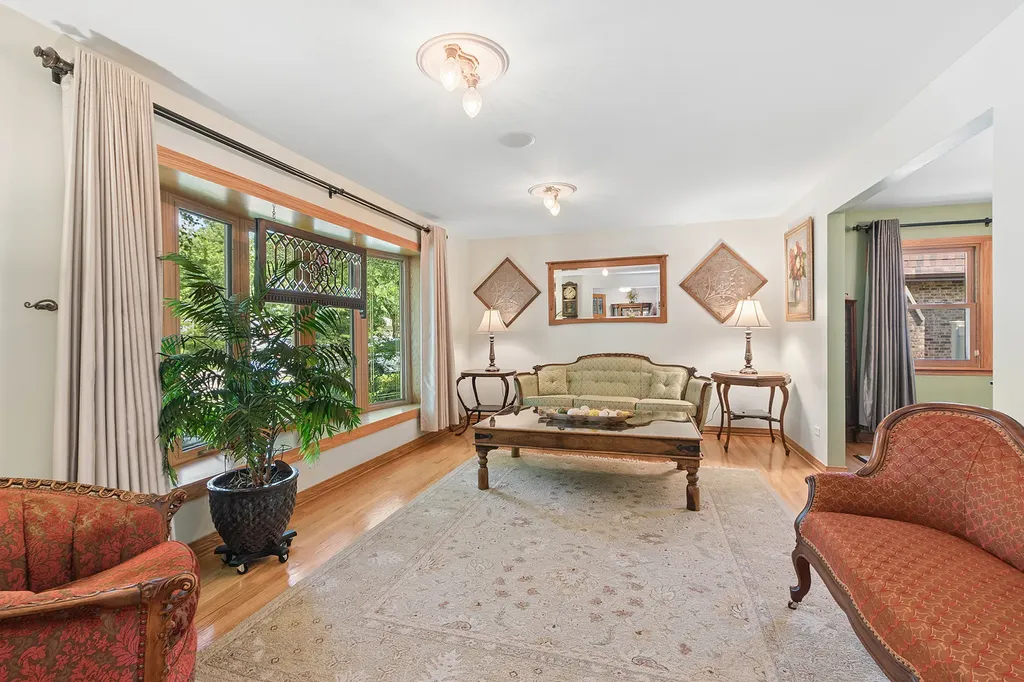 7933 Glen Lane Darien IL 60561