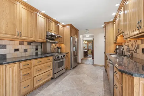 7933 Glen Lane Darien IL 60561