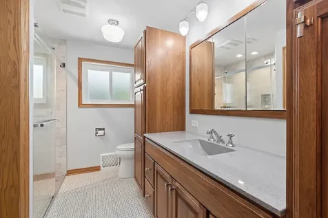 7933 Glen Lane Darien IL 60561
