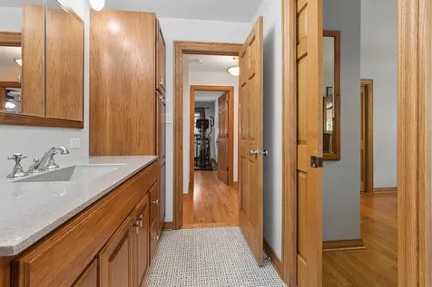 7933 Glen Lane Darien IL 60561