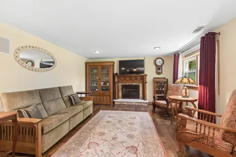7933 Glen Lane Darien IL 60561