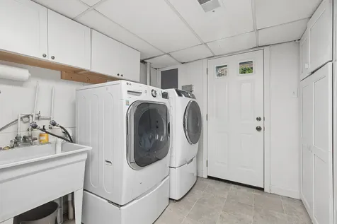 7933 Glen Lane Darien IL 60561