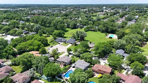 7933 Glen Lane Darien IL 60561