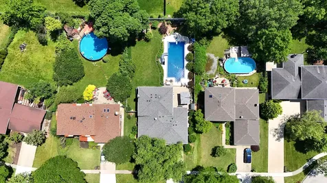 7933 Glen Lane Darien IL 60561