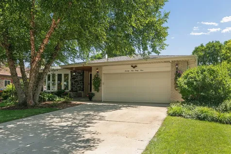 7933 Glen Lane Darien IL 60561