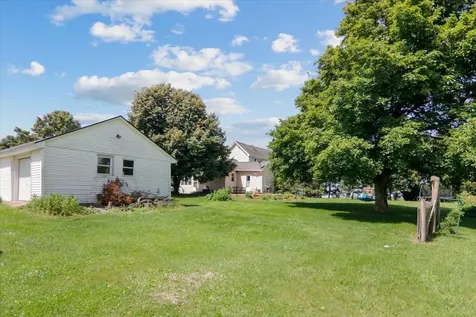 17669 North 2400 Road E Towanda IL 61776