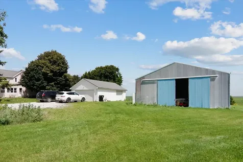 17669 North 2400 Road E Towanda IL 61776