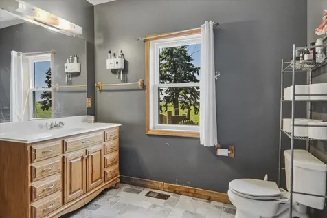 17669 North 2400 Road E Towanda IL 61776