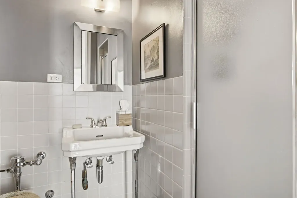 860 North Lake Shore Drive Chicago IL 60611