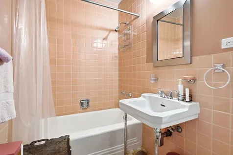860 North Lake Shore Drive Chicago IL 60611