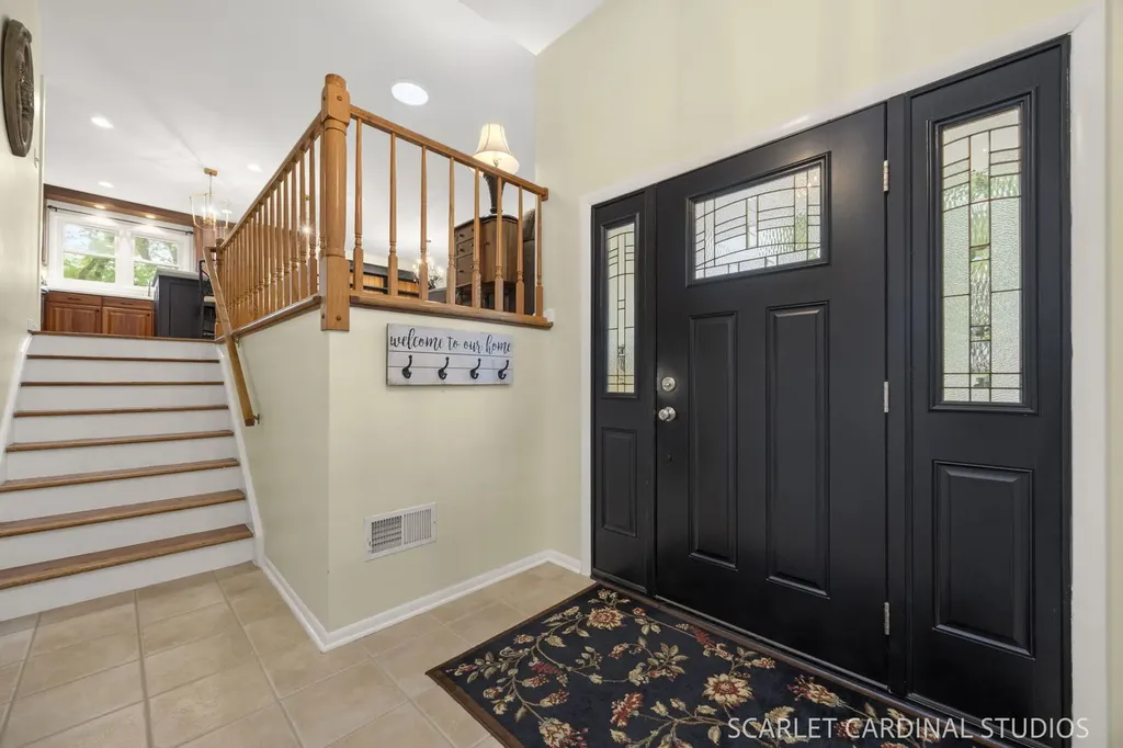 1881 Cambridge Lane Wheaton IL 60189