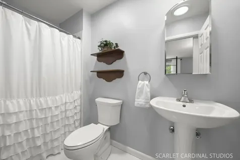 1881 Cambridge Lane Wheaton IL 60189