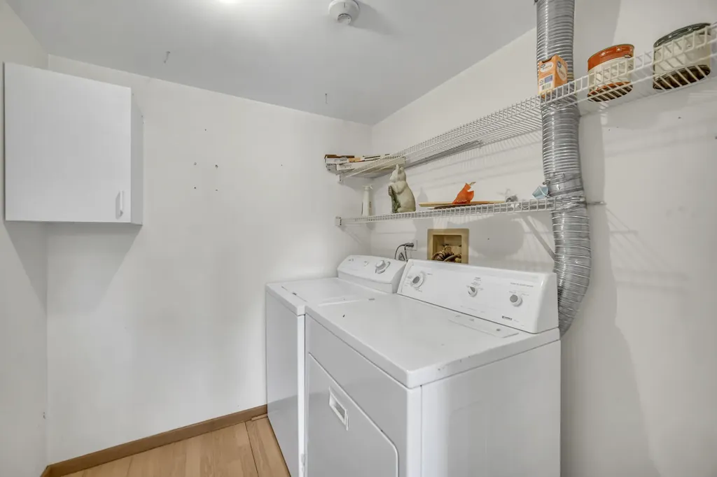 1308 Coldspring Road Carol Stream IL 60188